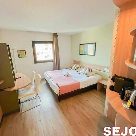 5 Minutes Du Zenith - Studio Chic Pantin Ngoại thất bức ảnh
